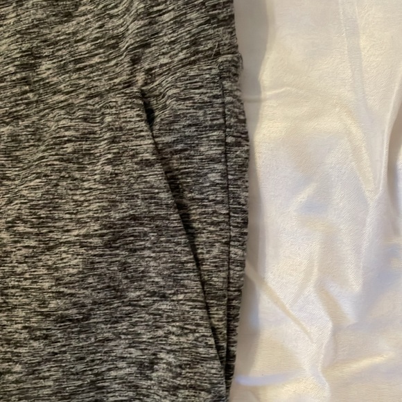 Torrid size 1X space dye leggings with pockets - Picture 3 of 4